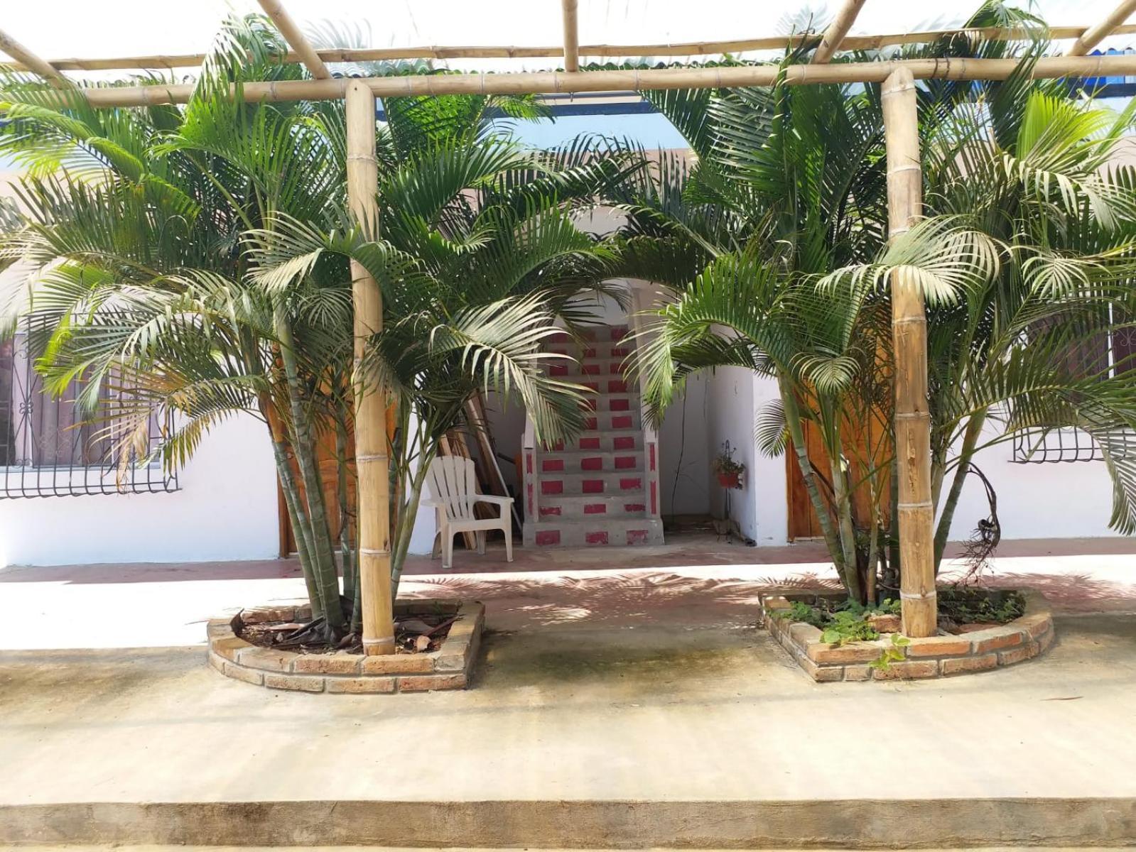 Hosteria Del Puerto Пуэрто-Лопес Экстерьер фото